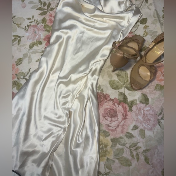 SOLD - Picture 4 of 10